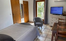 Chambre: une fenêtre sur le Ventoux