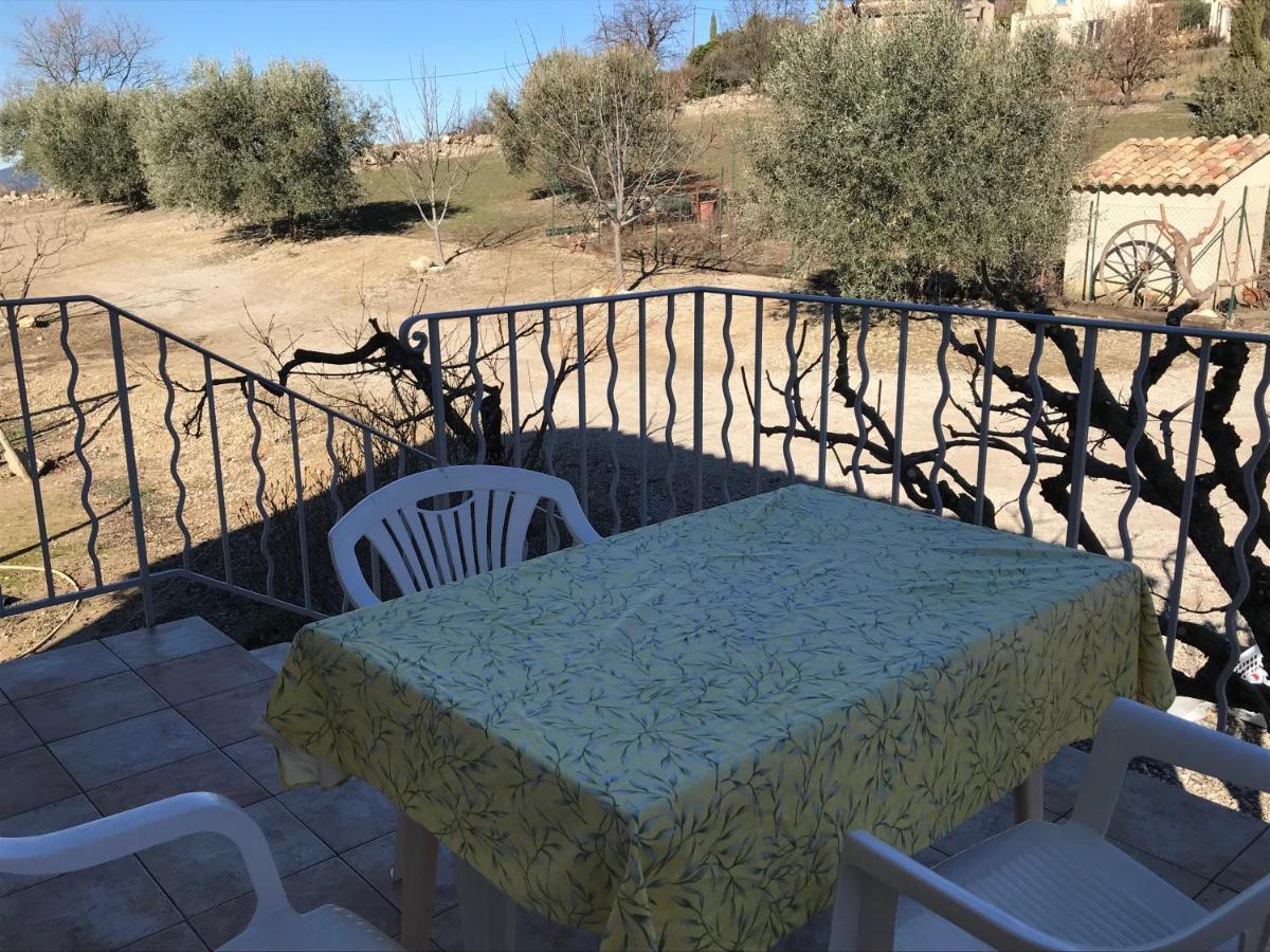 Chambre: une fenêtre sur le Ventoux Plaisians Extérieur photo