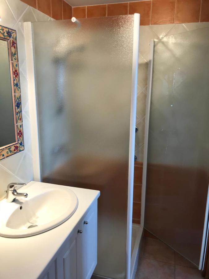 Chambre: une fenêtre sur le Ventoux Plaisians Extérieur photo